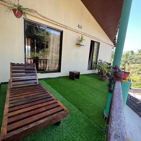 Bed and Breakfast Rutu Enclave Муруд Экстерьер фото