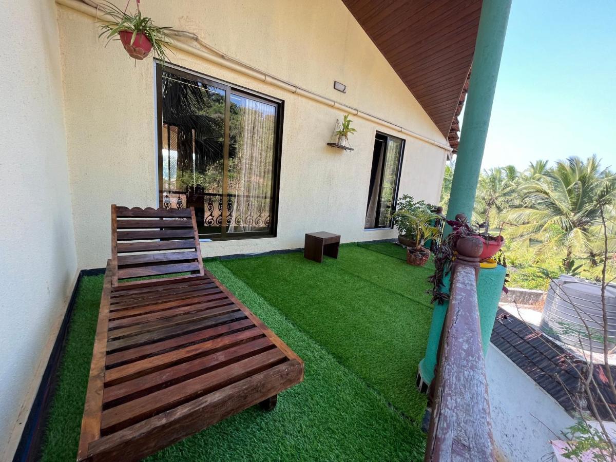 Bed and Breakfast Rutu Enclave Муруд Экстерьер фото