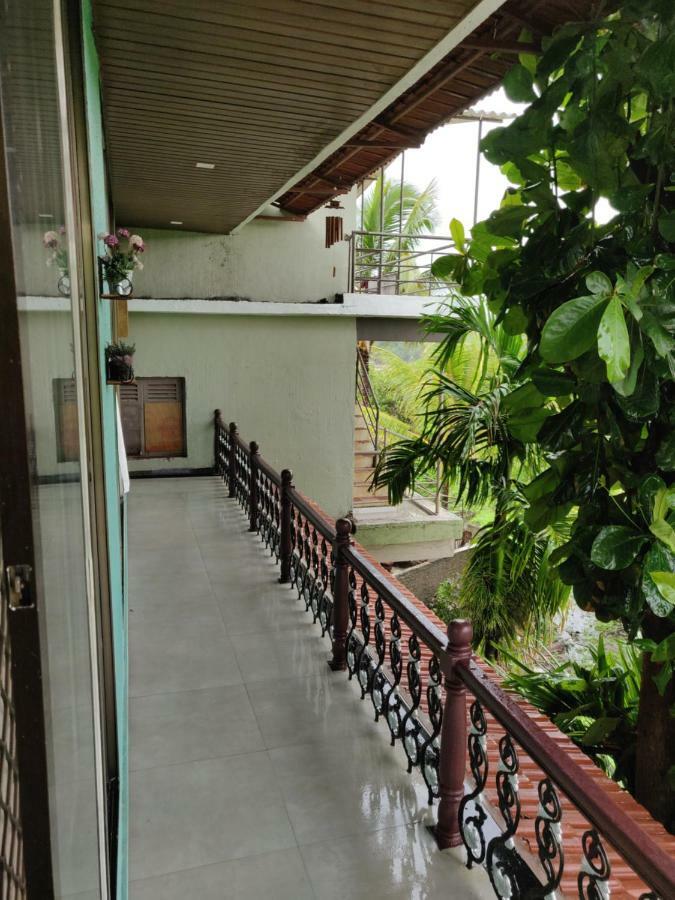 Bed and Breakfast Rutu Enclave Муруд Экстерьер фото